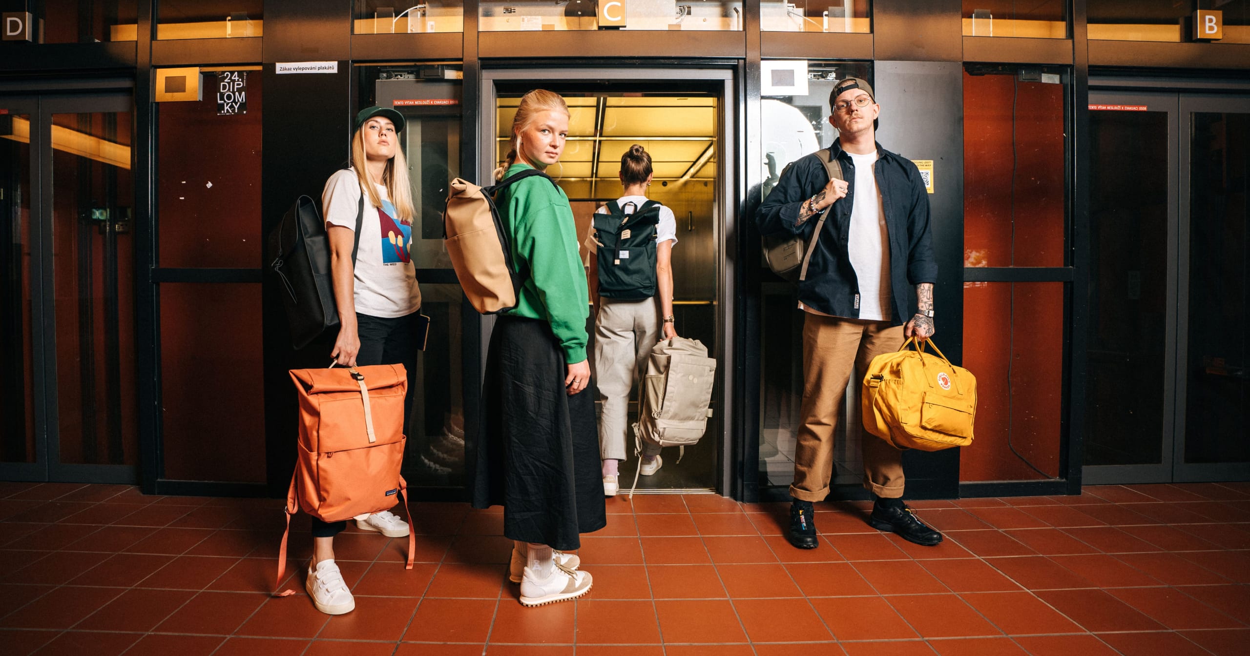 Back to office - Discovermag - Freshlabels.cz