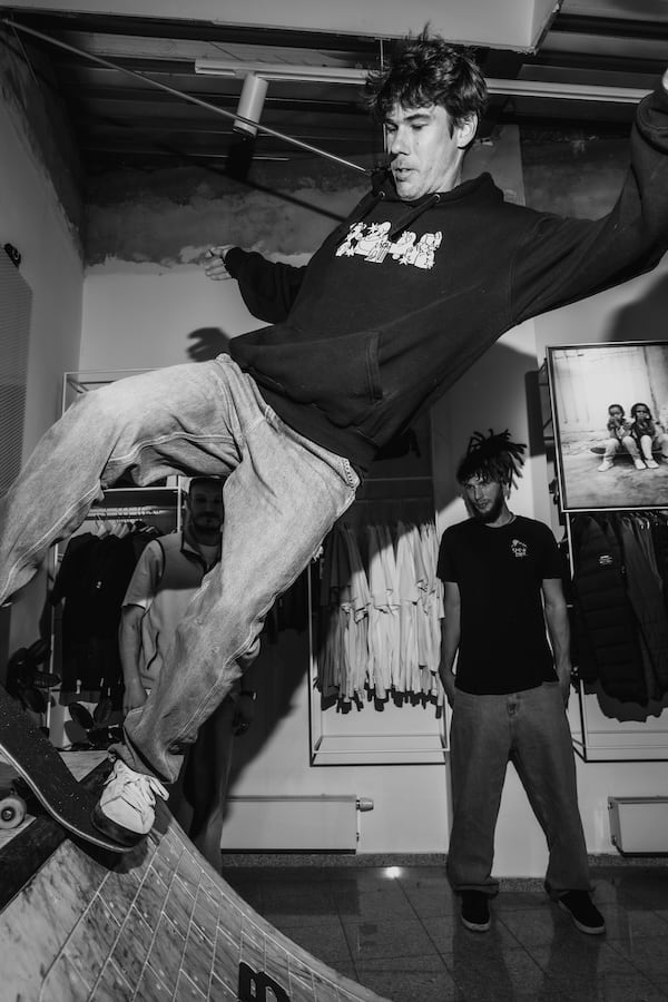 Skate word Better fotogalerie