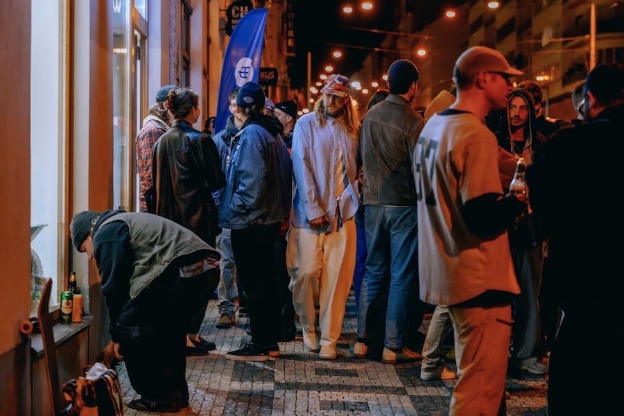 Skate word Better fotogalerie