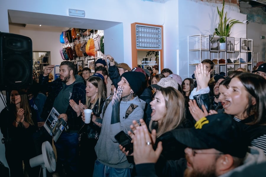 Skate word Better fotogalerie